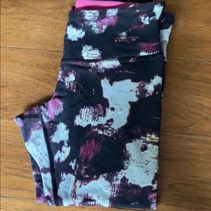 Lululemon Multicolored Floral Wunder Under Crop